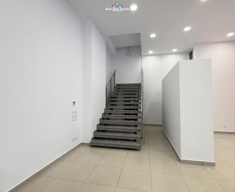 Dyqan Me Qera Tek Kompleksi Delijorgji ( ID BD21893) Tirane