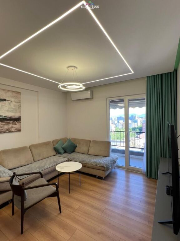 Appartamento In Affitto 2+1+posto auto In Via 5 Maj (ID B2201869) Tirana
