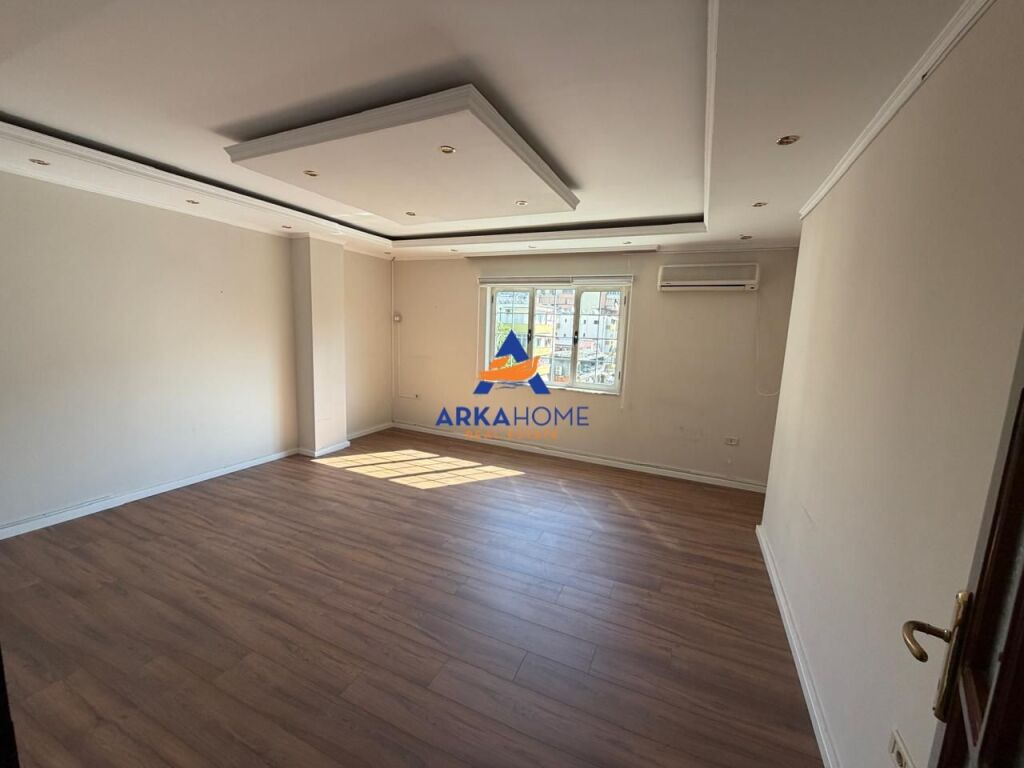 UFFICIO IN AFFITTO 179M2 "PIAZZA WILLSON" 1800 EURO