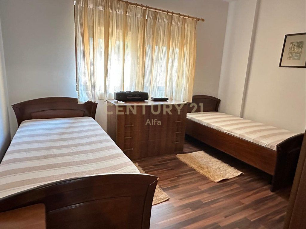 JEPET PER QIRA, APARTAMENT 2+1+2, RRUGA E ELBASANIT 890 € /Muaj Sip. Totale  115m2