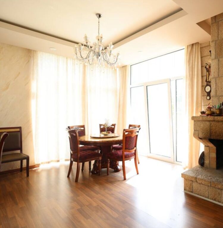 VENDESI SUPER VILLA IN VENDITA
