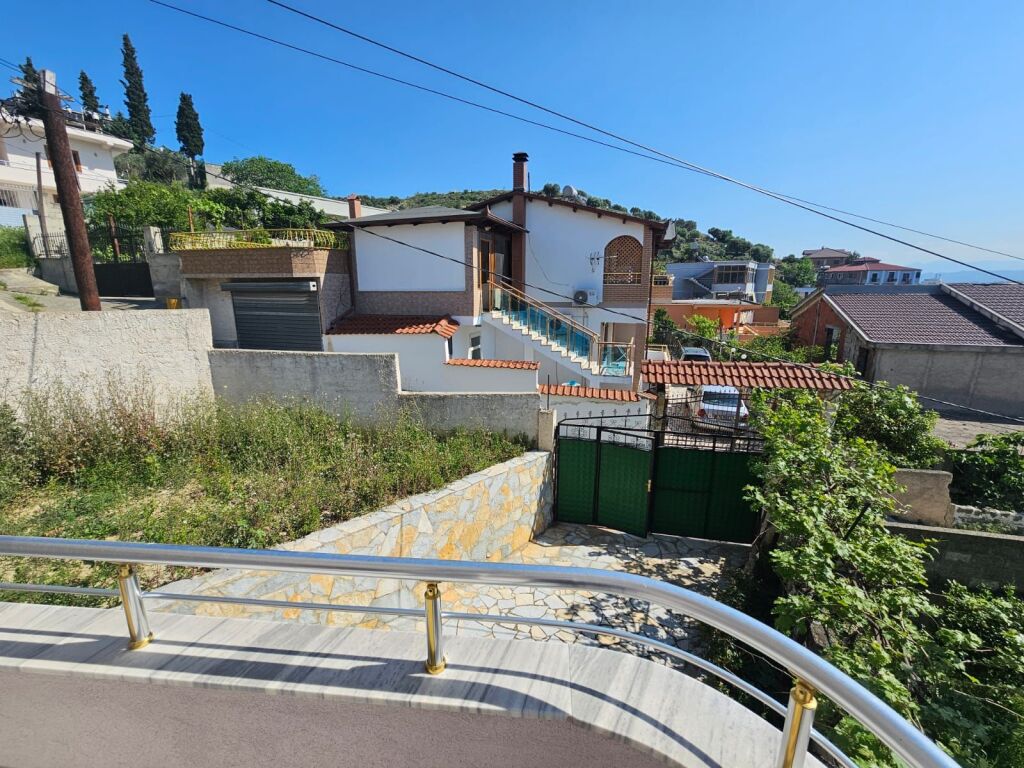 HOUSE FOR RENT AT CEZMA E FERRES