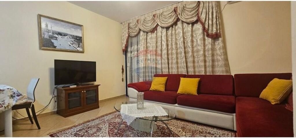 Apartament 1+1 me Qira tek Rr. Kosovareve