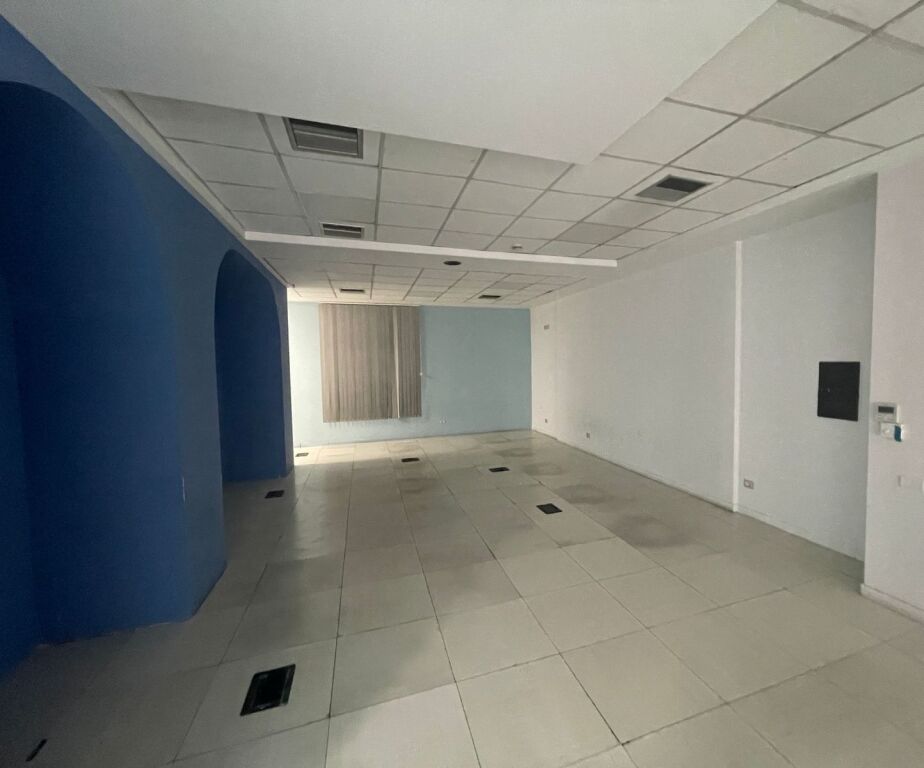 🔥 Locale Commerciale in Affitto – Di fronte a Delijorgji!🔥