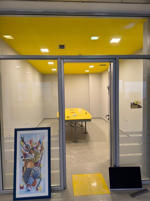 Business premises, Kavaja Street!