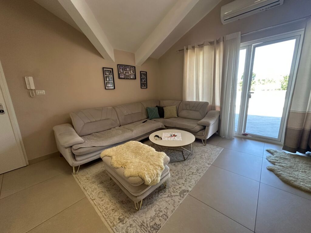 🏡 Appartamento Premium 2+1 con Veranda – Via Marie Logoreci, Tirana