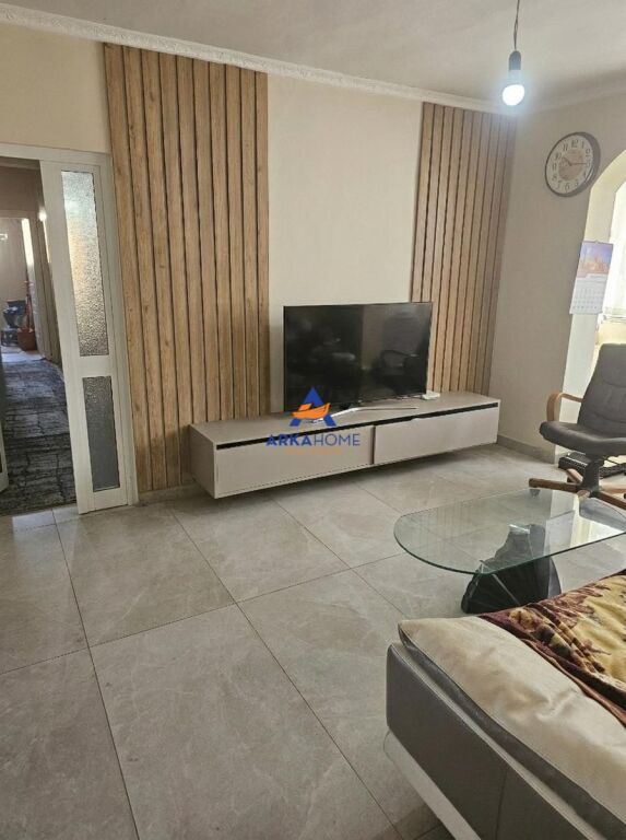 SHITET DUBLEX 3+1+BALLKON "RRUGA MINE PEZA" 450.000 EURO