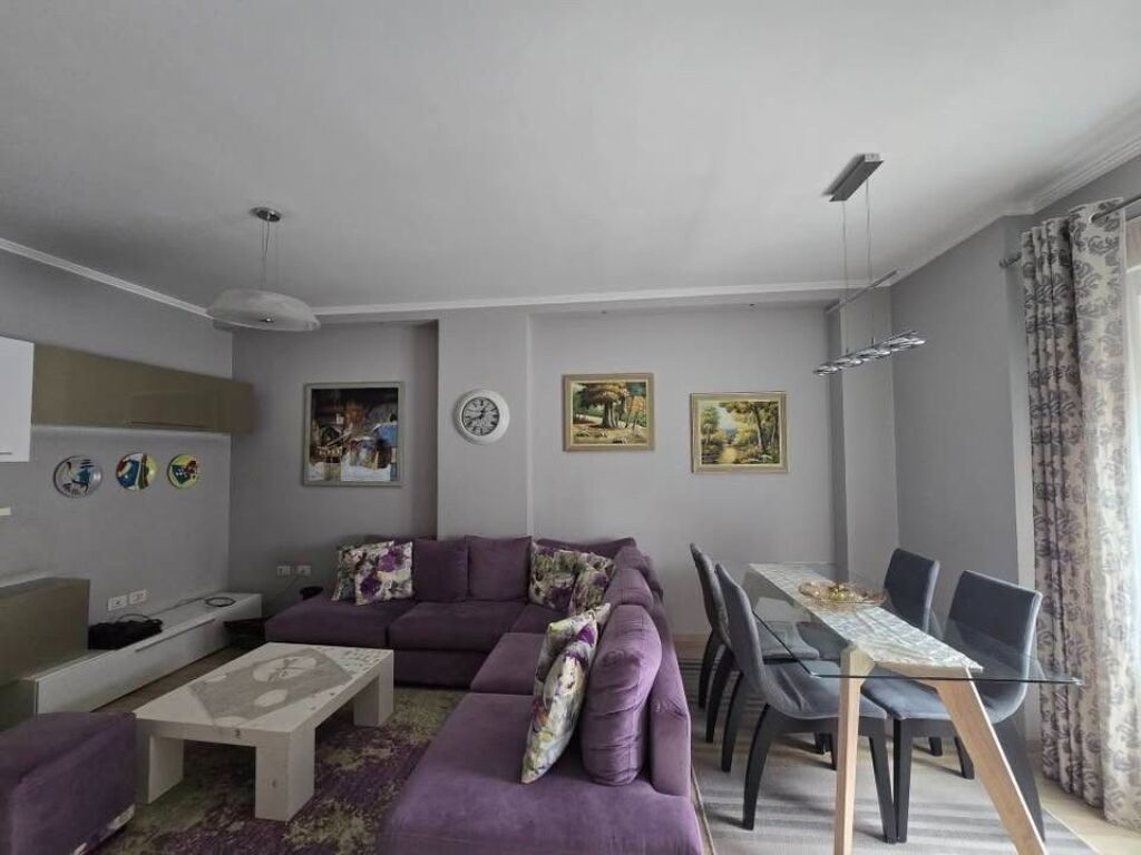 Appartamento 2+1 in affitto a Kontakti 21 Dhjetori!