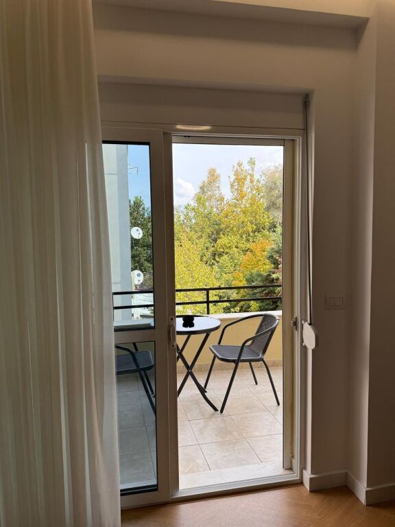 🔥 Appartamento di Lusso in Affitto 1+1 +balcone – Lago di Tirana (Giardino Zoologico)!🔥