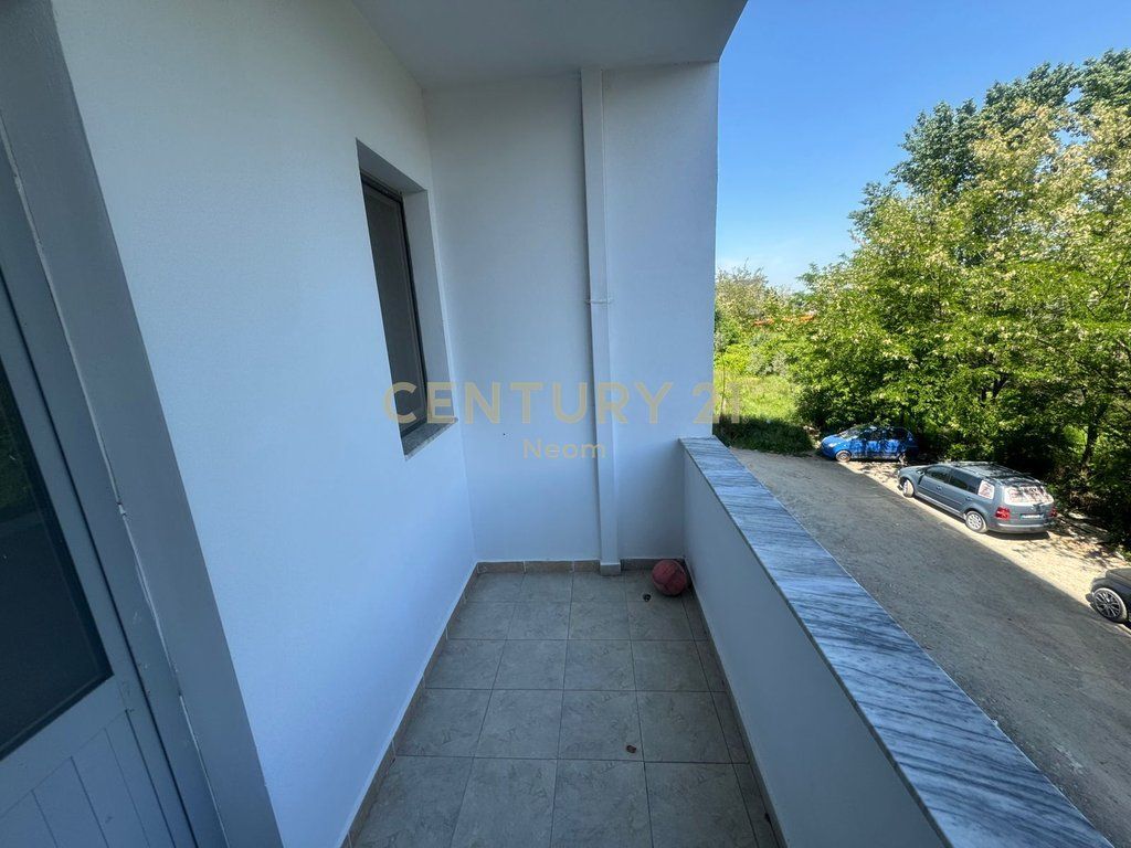 Apartment 2+1 for sale on Bulevardi Ri Astir. 120,000 € Total area 118m2