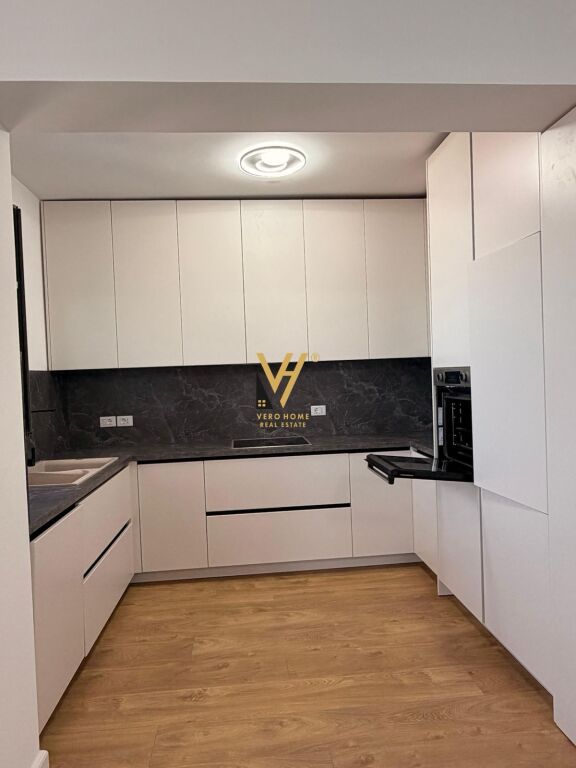 VENDESI APPARTAMENTO 2+1+2+BLK IN AFFITTO A VLORE 1.500 EURO