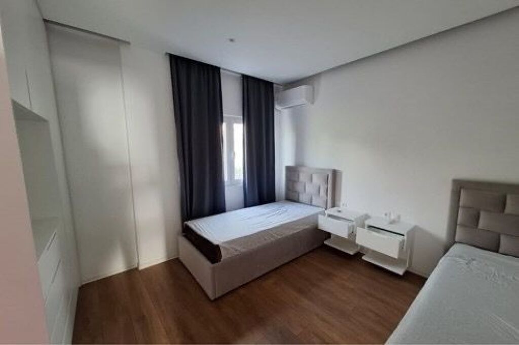 Appartamento 3+1, Babrru!
