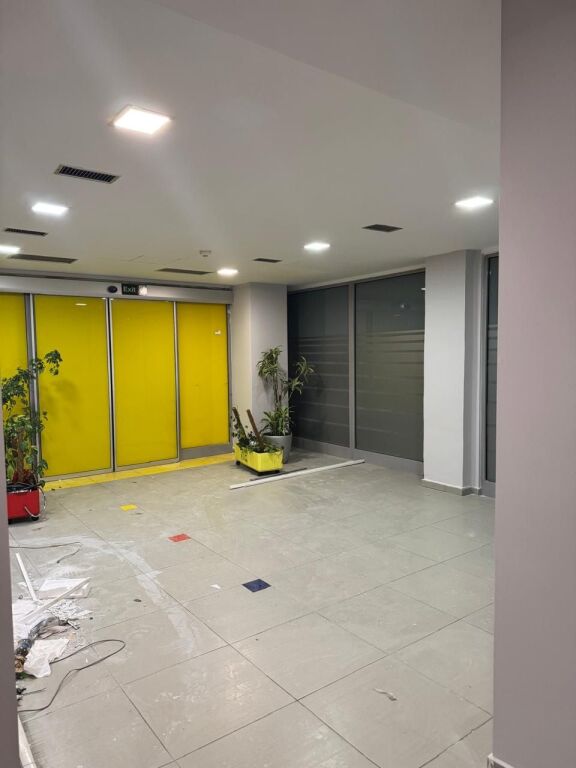 Business premises, Kavaja Street!