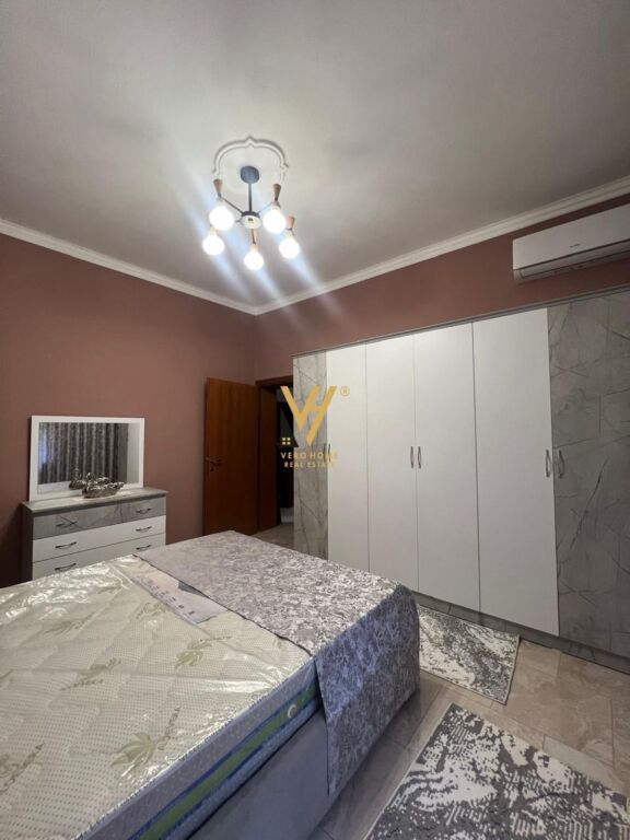 JEPET APARTAMENT 2+1+BLK ME QIRA TE STADIUMI DINAMO 60.000 LEKE