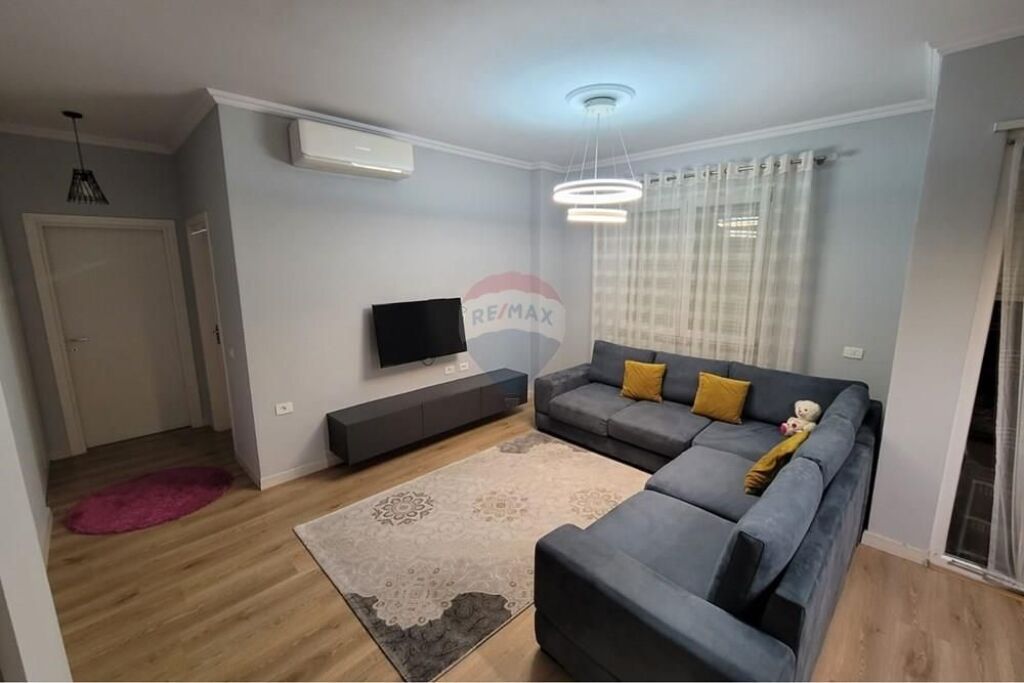 Apartment 2+1+2 for rent at 5 Maji !!!