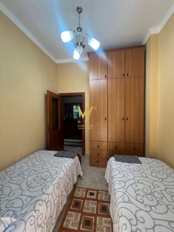 JEPET APARTAMENT 2+1+BLK ME QIRA TE STADIUMI DINAMO 60.000 LEKE
