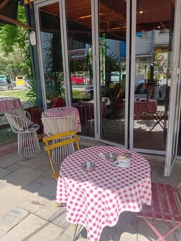 🍕 FAST FOOD / PIZZA BUSINESS FOR SALE – ON MAIN STREET, TIRANA 📍