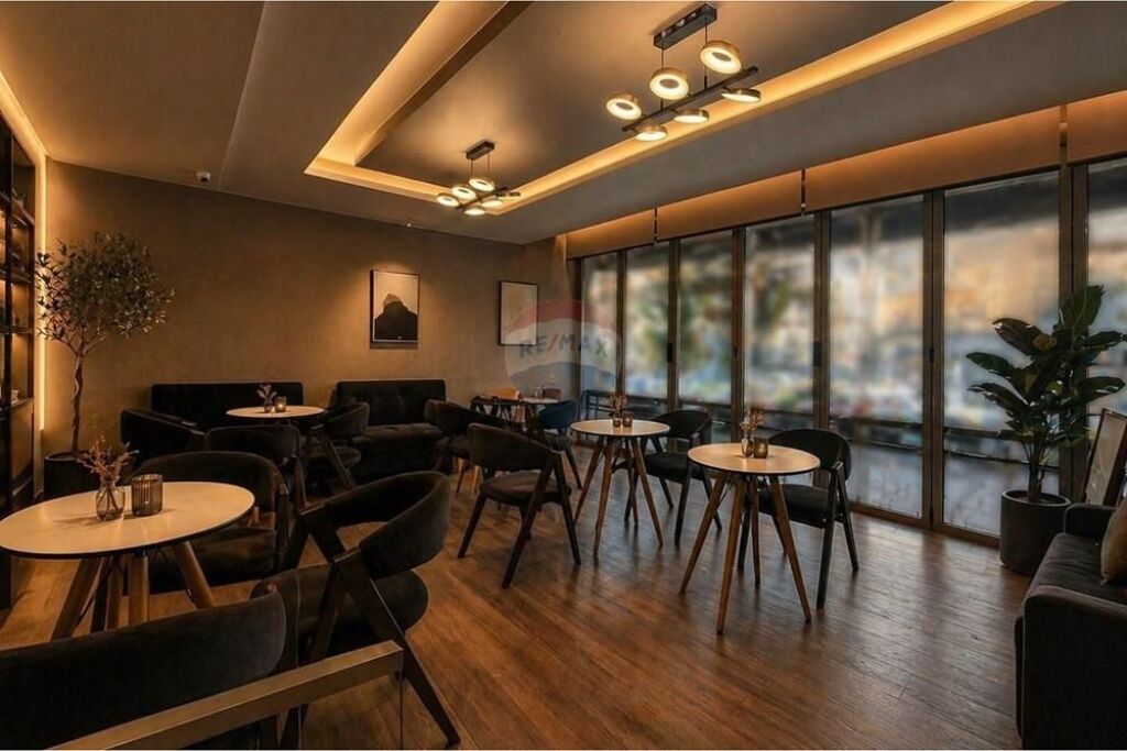 Bar - Kafe me qira ne Astir, totalisht i investuar