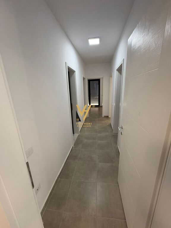 OFFICE 160 M2 FOR RENT AT DRY LAKE 150,000 LEKE