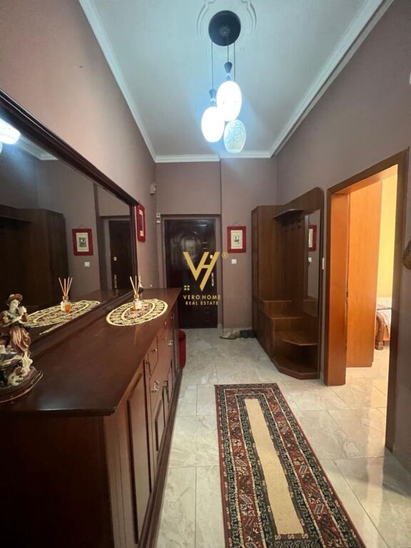 JEPET APARTAMENT 2+1+BLK ME QIRA TE STADIUMI DINAMO 60.000 LEKE