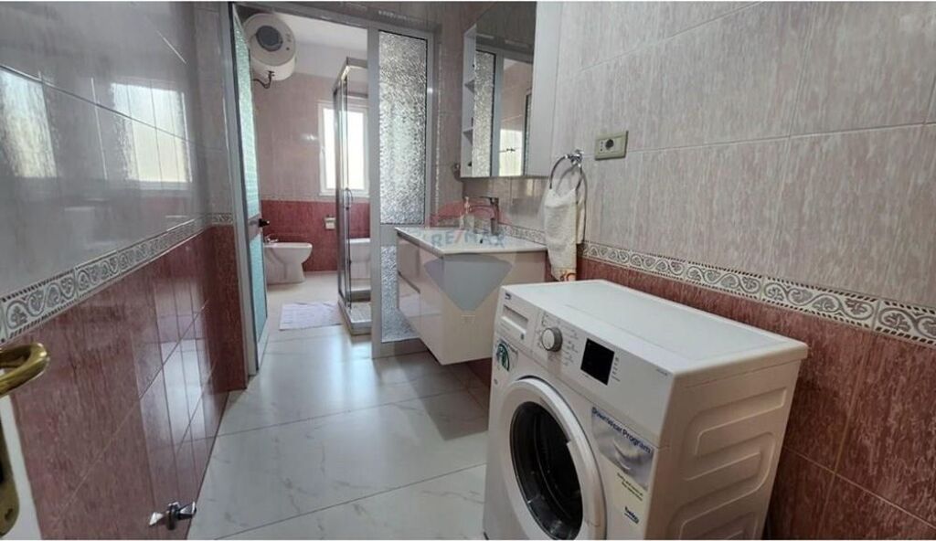Apartament 2+1 me qera Rruga e Durresit