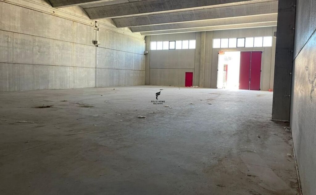KAPANON ME QERA 1000 M2 AUTOSTRADA TIRANE-DURRES 3000 EURO FH-71398