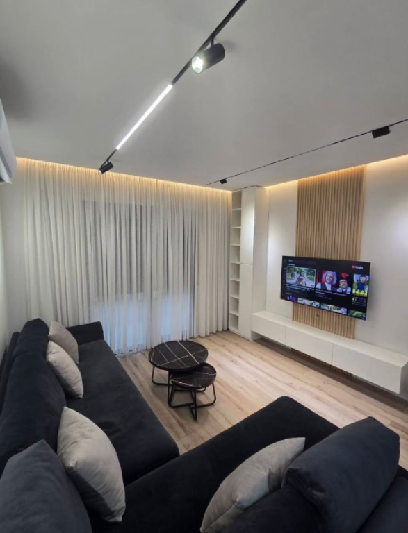 VENDESI APPARTAMENTO 2+1+2 + GUARDAROBA – Residenza Erli, Kinostudio