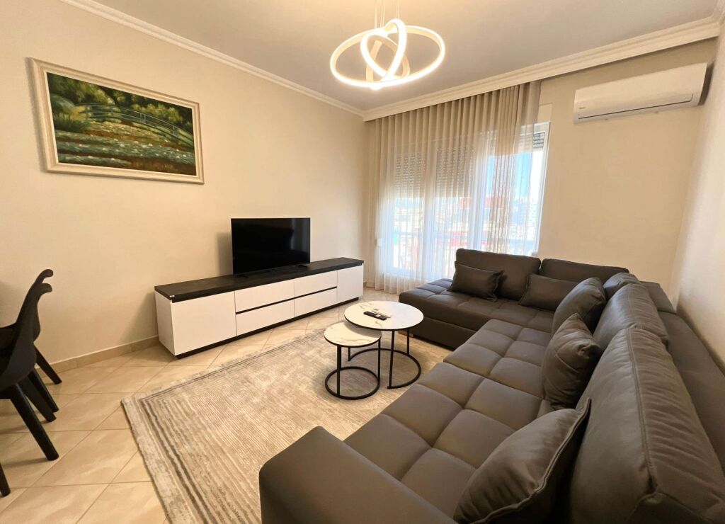 Jepet apartament me qera Kompleksi Kontakt 21 Dhjetori