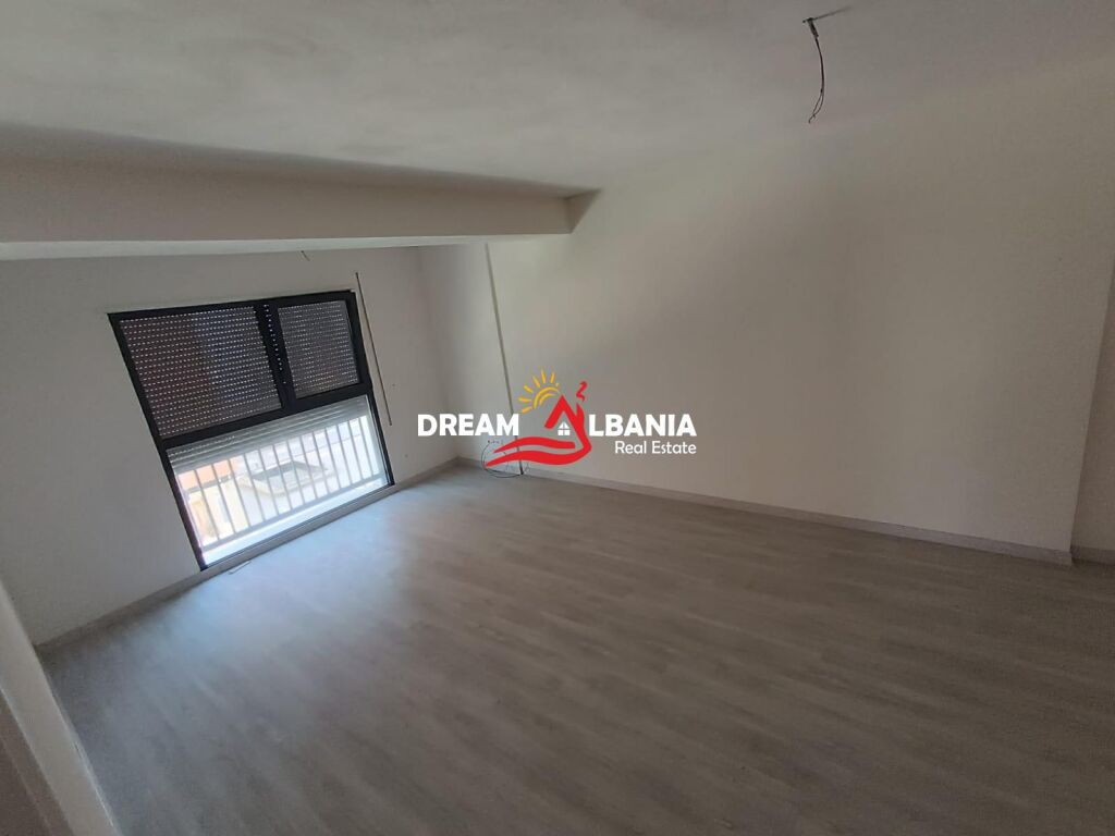 Appartamento 3+1+2 in Vendita sul Nuovo Viale a Tirana(ID 4131500)