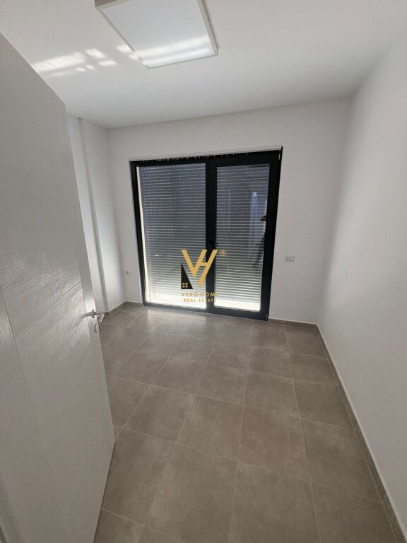 OFFICE 160 M2 FOR RENT AT DRY LAKE 150,000 LEKE