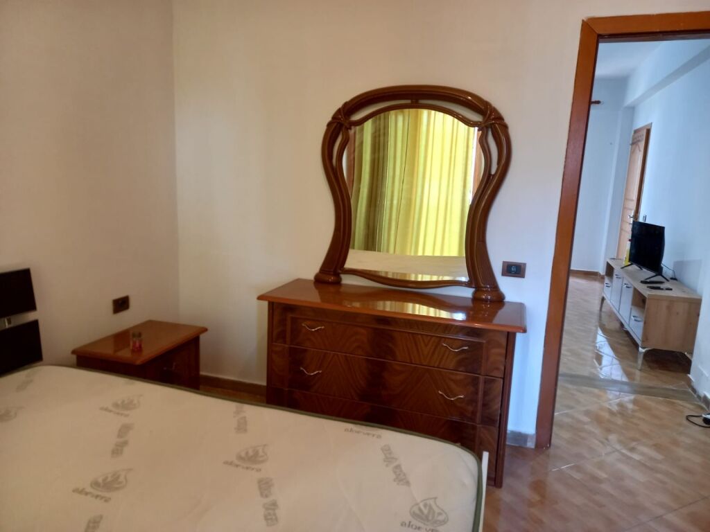 Apartament 1+1 me qera ne Astir tek Vila L
