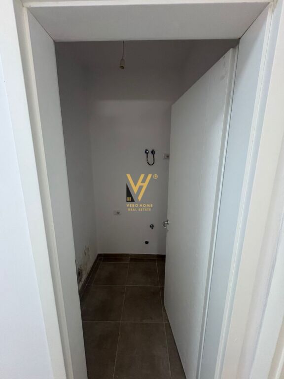 OFFICE 160 M2 FOR RENT AT DRY LAKE 150,000 LEKE