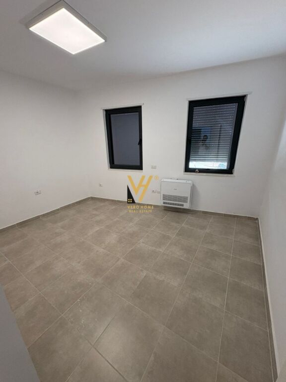 OFFICE 160 M2 FOR RENT AT DRY LAKE 150,000 LEKE