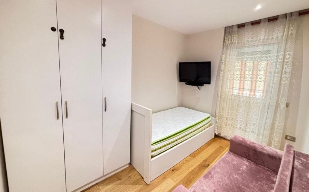 🔥 OPPORTUNITY: 3+1 Apartment for rent near the Center💰 Price: 85,000 Lek/month
