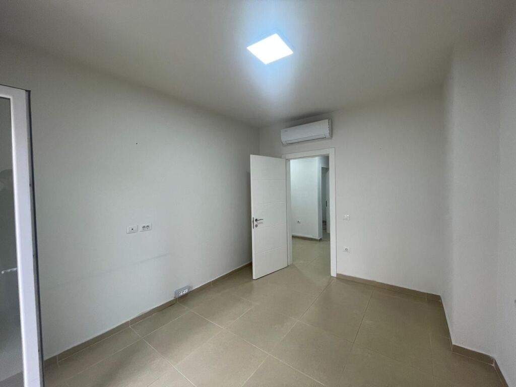 Apartament 2+1 bosh tek Rruga e Kosovareve