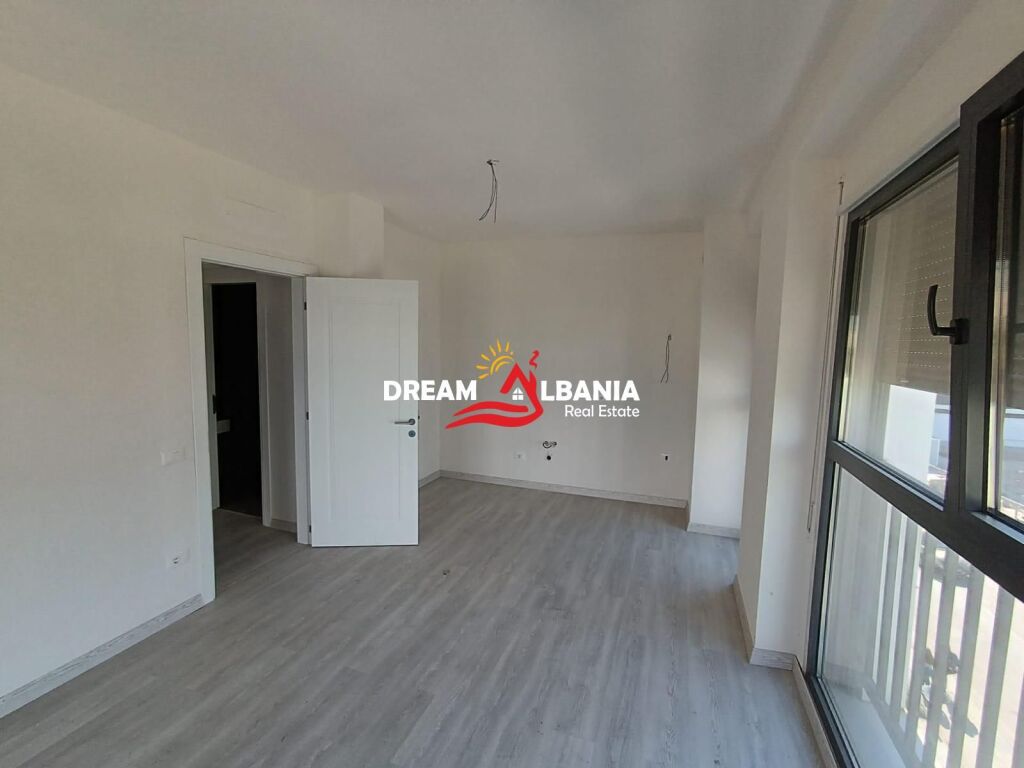 Appartamento 3+1+2 in Vendita sul Nuovo Viale a Tirana(ID 4131500)