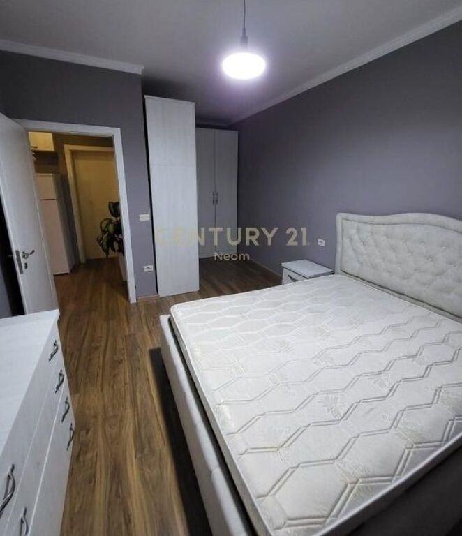 Apartament me qira 1+1 tek Komuna e Parisit