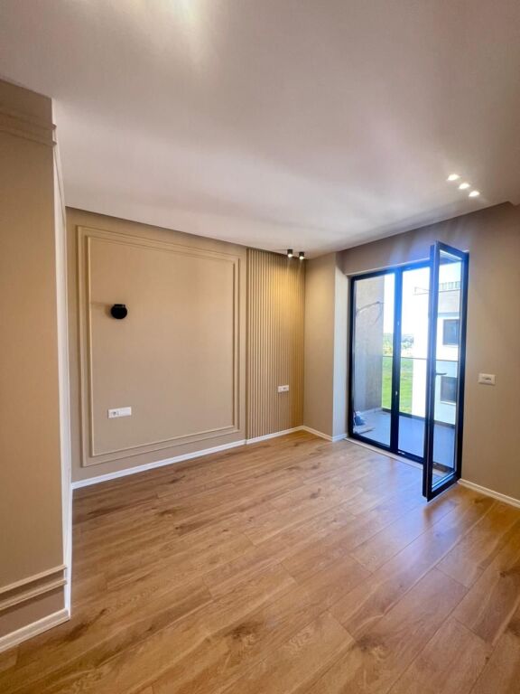 SHITET APARTAMENT 1+1 NE ZONEN E MALIT TE ROBIT, KAVAJE