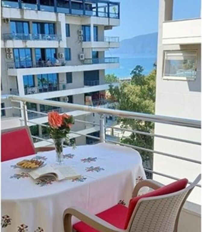 🌊 Apartament 1+1 me qera afatgjatë Lungomare, Vlorë