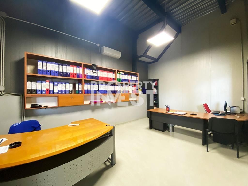 Shitet Objekt, Showroom, kapanon fantastik ne autostraden Durres Tirane