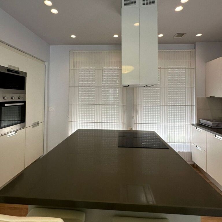 🏡✨ Villa su 4 Piani in Affitto – White House Residence, vicino a TEG ✨🏡