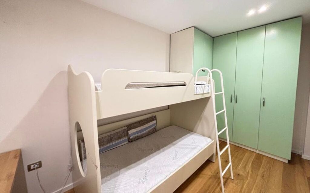 🔥 OPPORTUNITY: 3+1 Apartment for rent near the Center💰 Price: 85,000 Lek/month