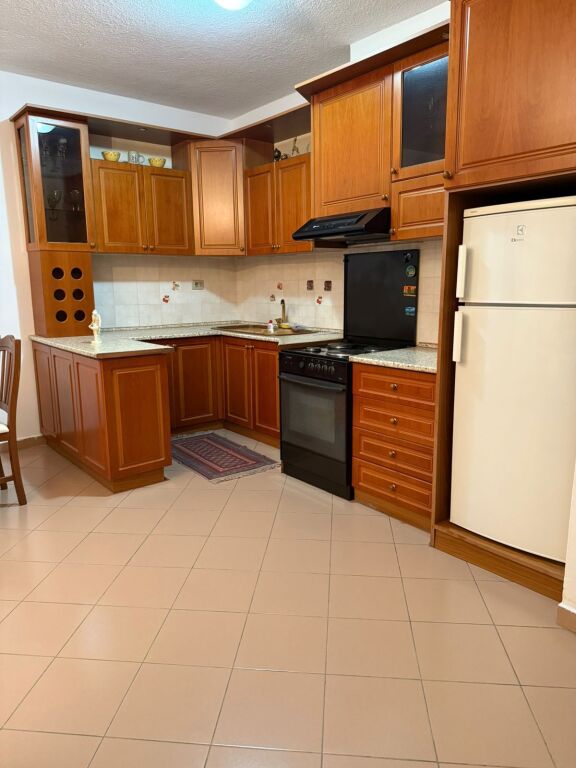 🔥 Apartament 2+1+2 me Qira – tek Rruga e Kosovareve!