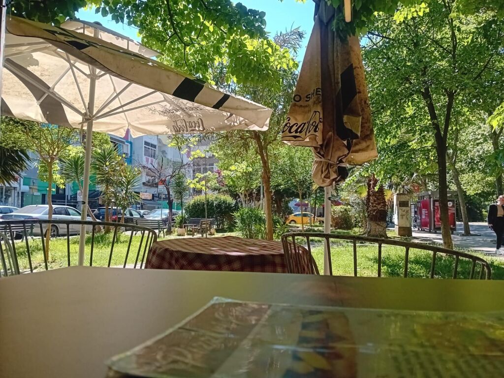 🍕 FAST FOOD / PIZZA BUSINESS FOR SALE – ON MAIN STREET, TIRANA 📍