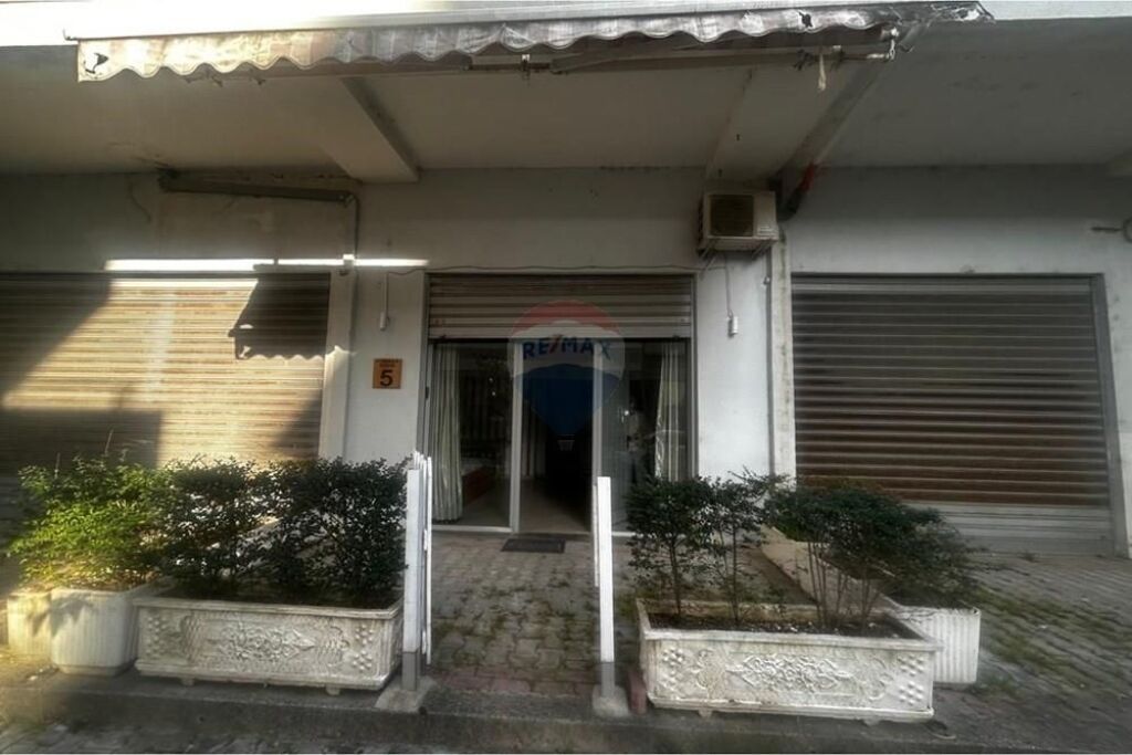 Dyqan - Për Shitje - Lungomare, Vlorë