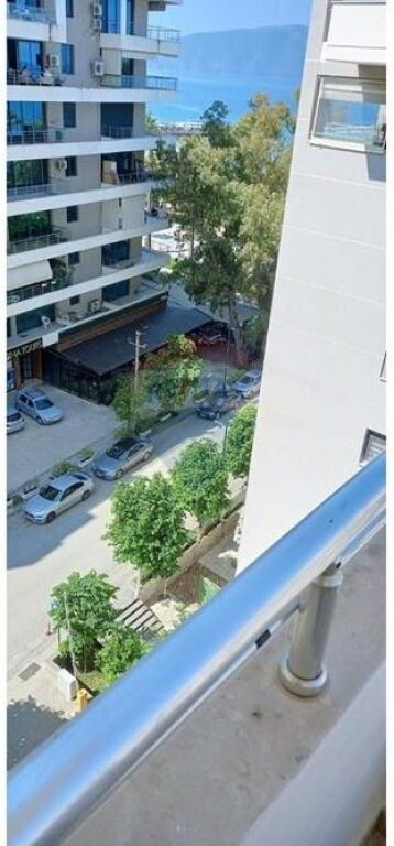 🌊 Apartament 1+1 me qera afatgjatë Lungomare, Vlorë