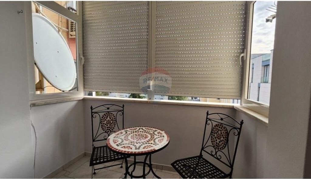 Apartament 2+1 me qera Rruga e Durresit