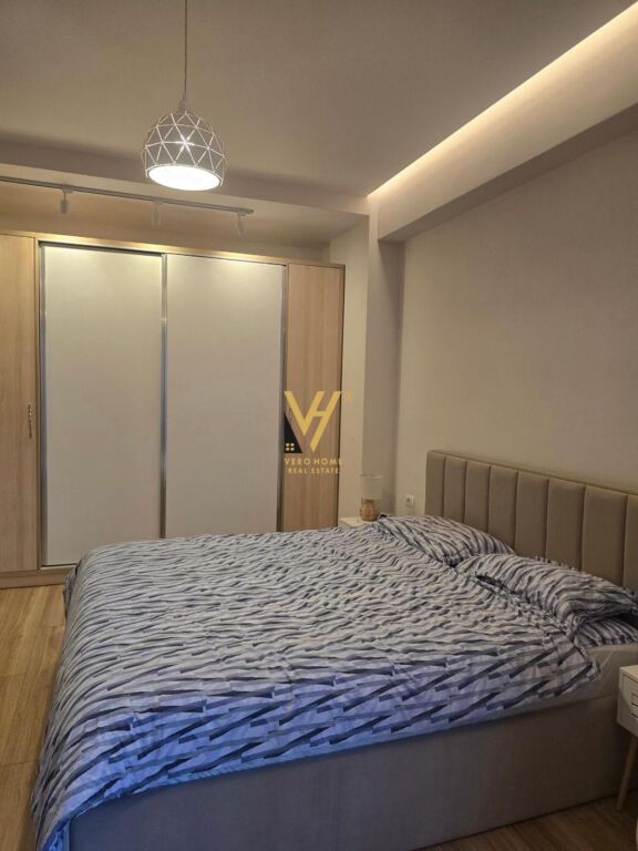 JEPET APARTAMENT 2+1+2+BLK ME QERA TEK BULEVARDI I RI 900 EURO