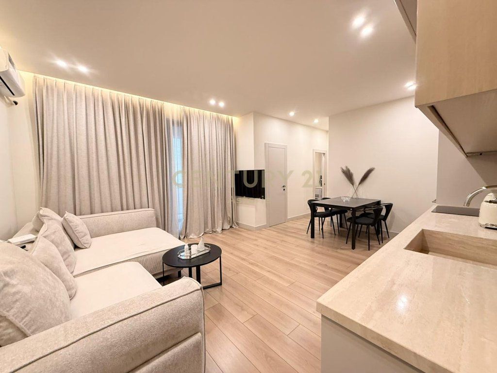 JEPET ME QIRA APARTAMENT 2+1 TE RRUGA E KOSOVAREVE!