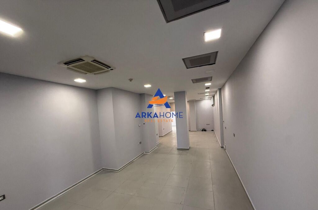 UFFICIO IN AFFITTO 220M2 "DI FRONTE A DELIJORGJI" 4400 EURO
